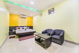 Hotel Royal Guest House by FabHotels