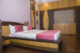 Hotel White House Inn By OYO Rooms