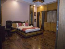 Hotel White House Inn By OYO Rooms