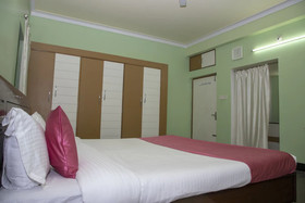 Hotel White House Inn By OYO Rooms