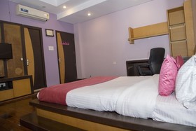 Hotel White House Inn By OYO Rooms