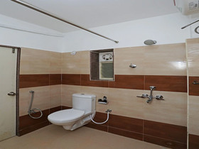 Kumud Plaza By OYO Rooms