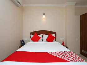 Kumud Plaza By OYO Rooms