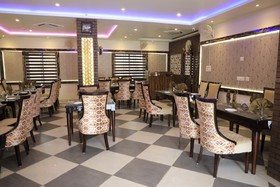 Lily Inn Hotel & Restaurant