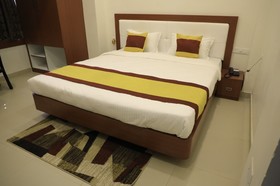 Lily Inn Hotel & Restaurant