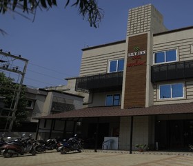 Lily Inn Hotel & Restaurant
