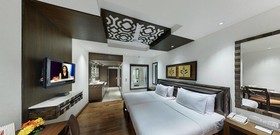 MAYFAIR Convention