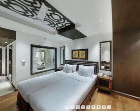 MAYFAIR Convention