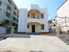 OYO 11760 Near Infocity