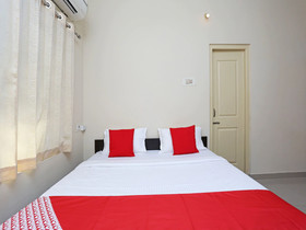 OYO 11760 Near Infocity