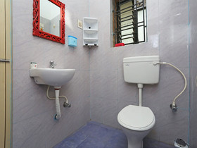 OYO 11760 Near Infocity