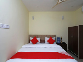 OYO 22510 Ma Classic Inn