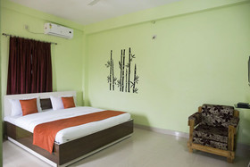 OYO 4720 Near KIIT University