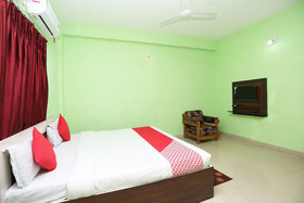 OYO 4720 Near KIIT University