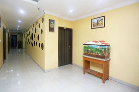 Hotel Royal Guest House by OYO Rooms