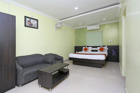 Hotel Royal Guest House by OYO Rooms