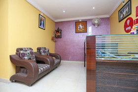 Hotel Royal Guest House by OYO Rooms