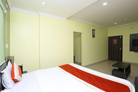 Hotel Royal Guest House by OYO Rooms
