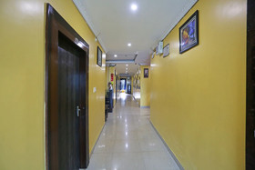 Hotel Royal Guest House by OYO Rooms