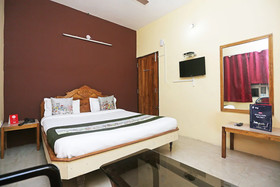 FabExpress Paradise Inn II