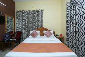 FabExpress Paradise Inn II