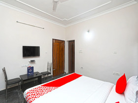 Regal Stays By OYO Rooms