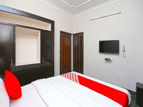 Regal Stays By OYO Rooms