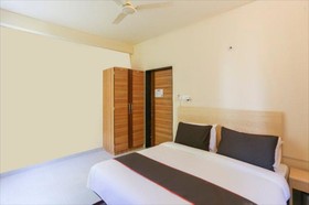 Satish Deva Guest House by OYO Rooms