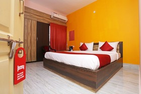 Shibani & Suhani By OYO Rooms