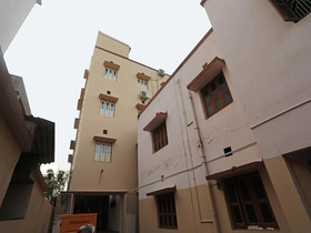 Soveet Residency by OYO Rooms