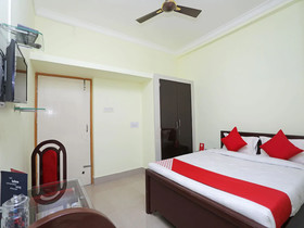 Soveet Residency by OYO Rooms