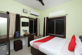 Sri Hari Guest House By OYO Rooms