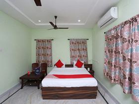 OYO 10512 Shivaas Royal