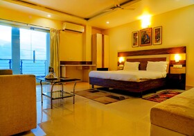 The Kanchan Plaza by FabHotels