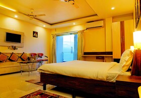 The Kanchan Plaza by FabHotels