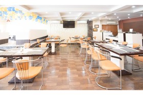 Treebo Trend Kings Court