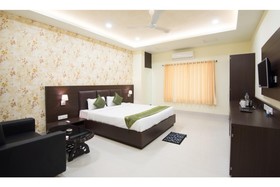 Treebo Trend Kings Court