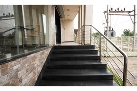 Treebo Trend Kings Court