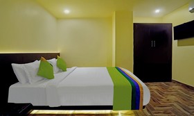 Treebo Trend Hotel Golden Nest