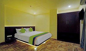 Treebo Trend Hotel Golden Nest