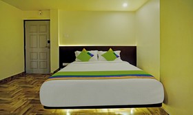Treebo Trend Hotel Golden Nest