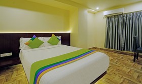 Treebo Trend Hotel Golden Nest