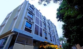 Treebo Trend Hotel Golden Nest