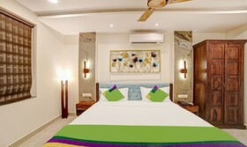 Treebo Trend Lazystay Elite