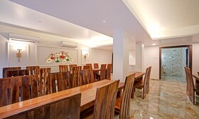 Treebo Trend Lazystay Elite