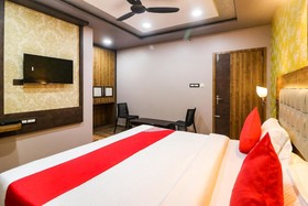 Padma Manor by OYO Rooms