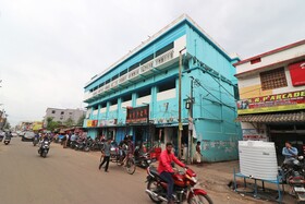 Sri Krishna Inn Lodging & Boardingby OYO Rooms
