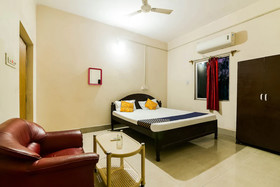 Hindustan Hotel & Lodging by OYO Rooms