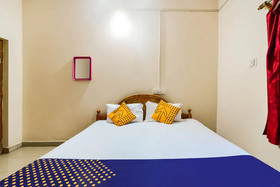 Hindustan Hotel & Lodging by OYO Rooms