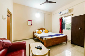 Hindustan Hotel & Lodging by OYO Rooms